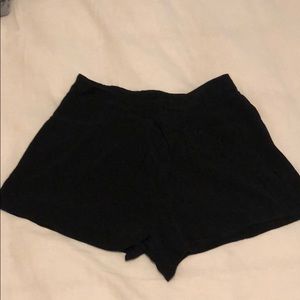 LEITH Black flow shorts